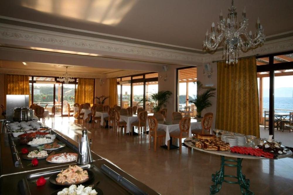 Viva Mare Hotel & Spa Mithimna Exterior foto