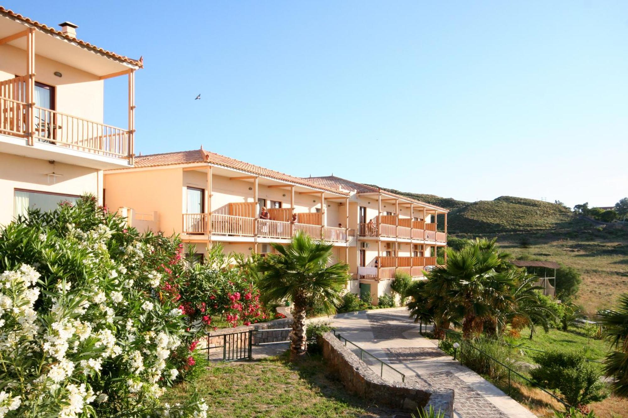 Viva Mare Hotel & Spa Mithimna Exterior foto